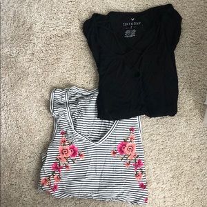 American Eagle size XS t-shirt bundle